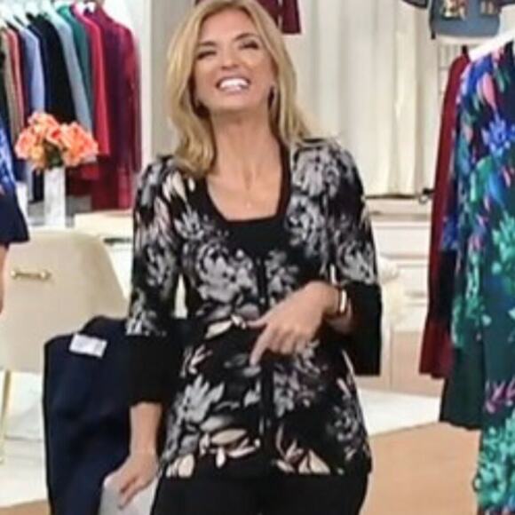 ISAAC MIZRAHI LIVE! Floral Printed Pleated Bell Sleeve Cardigan - Size Medium - Picture 13 of 13